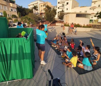 Evangelizando_al_aire_libre_con_titeres