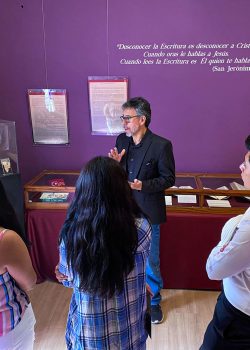 Visitas_exposición_Biblias